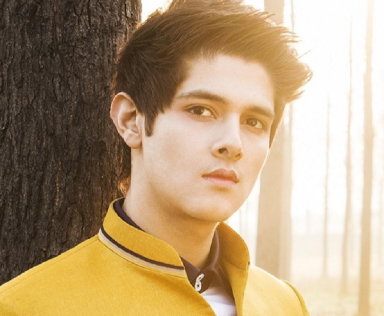 The Longest I Can Go Without Checking My Cell Phone - Rohan Mehra , HD Wallpaper & Backgrounds