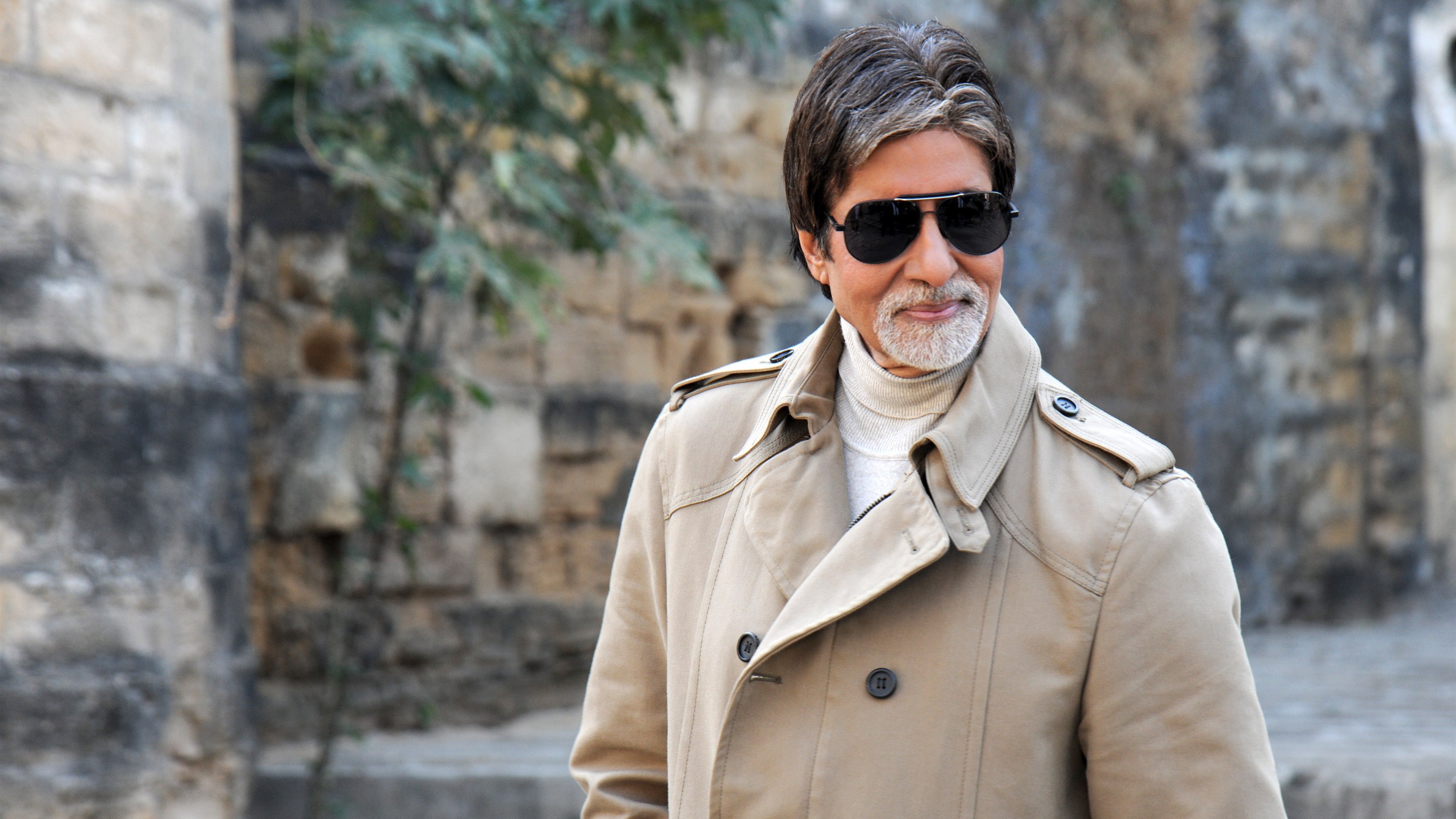 Image Of Bollywood Superstar Amitabh Bachchan - Amitabh Bachchan Full Hd , HD Wallpaper & Backgrounds
