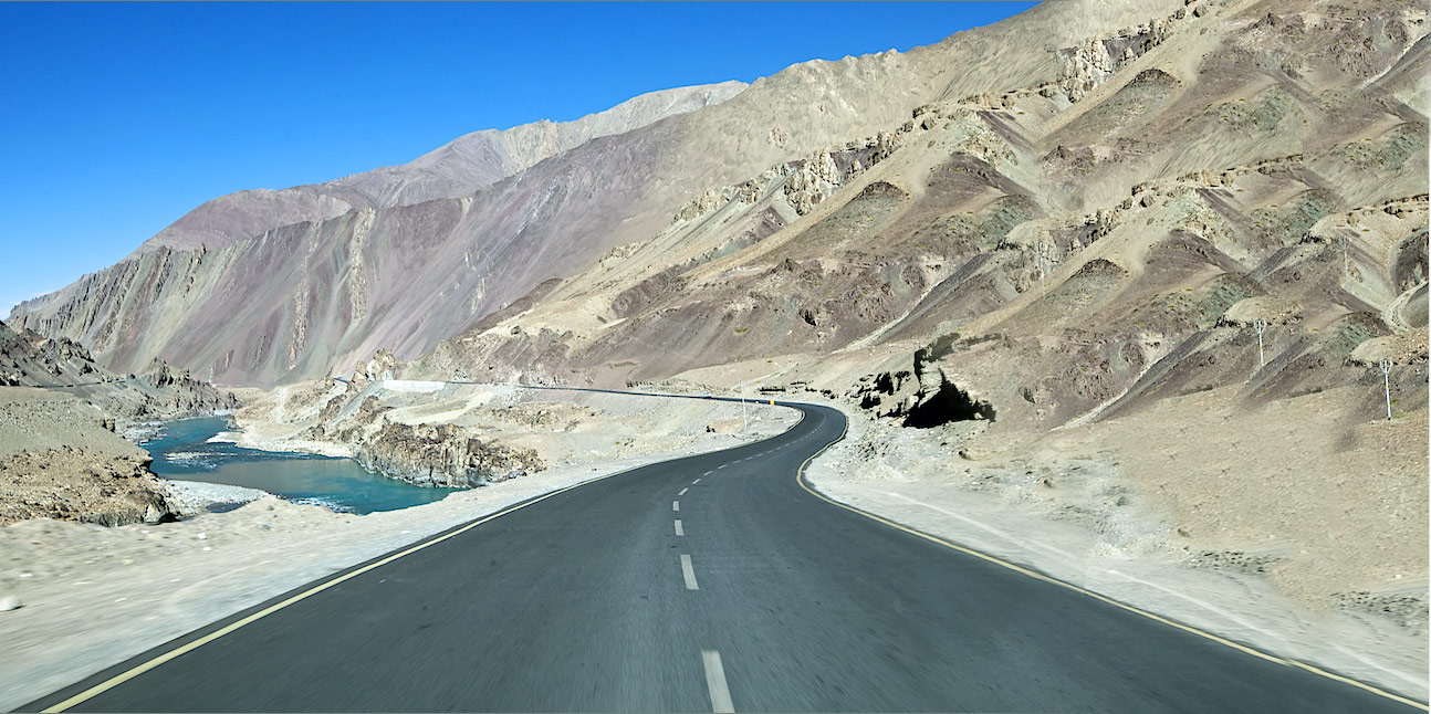 Chandigarh Leh Taxi Service - Leh To Ladakh Road , HD Wallpaper & Backgrounds