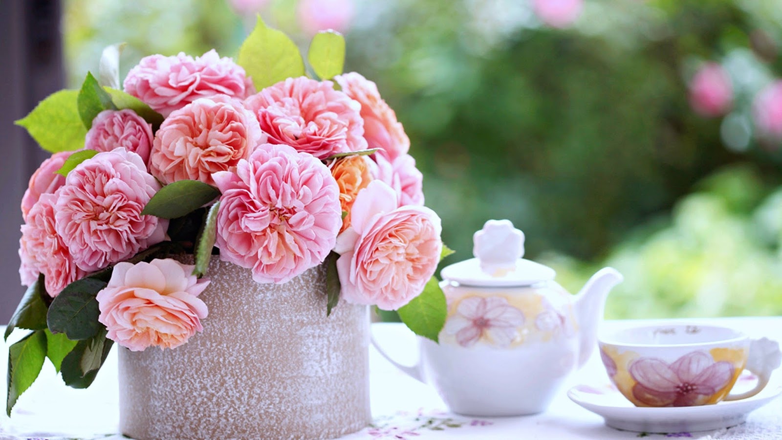 Good Morning Flowers With Cup - Good Morning With Flowers Full Hd , HD Wallpaper & Backgrounds