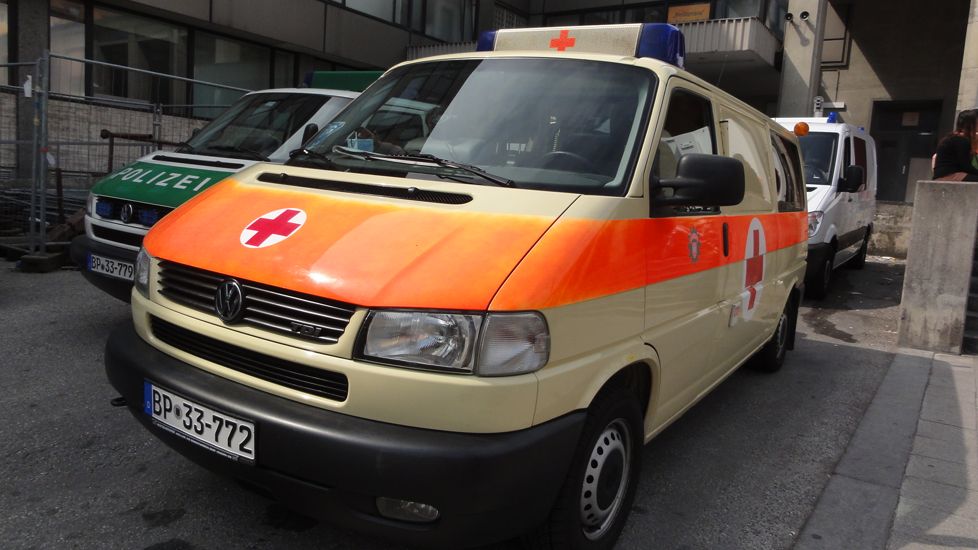 Krankentransportwagen Der Deutschen Bundespolizei , - Volkswagen Transporter T4 , HD Wallpaper & Backgrounds