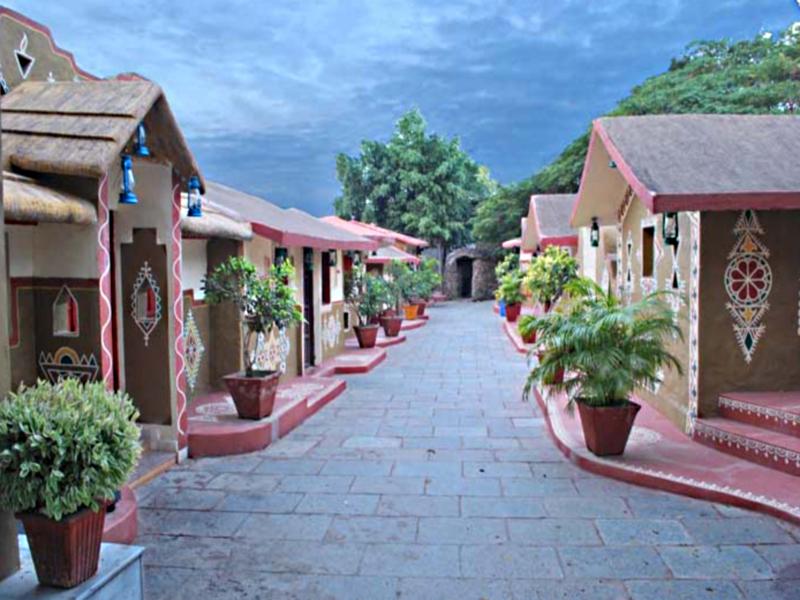 Chokhi Dhani Indore-the Ethnic Village Resort - Dream World Resort Indore , HD Wallpaper & Backgrounds