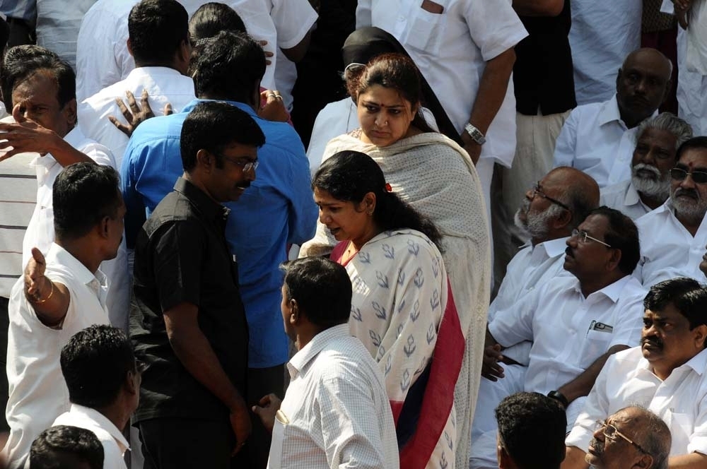 Jayalalitha Funeral Photos 100 - Crowd , HD Wallpaper & Backgrounds