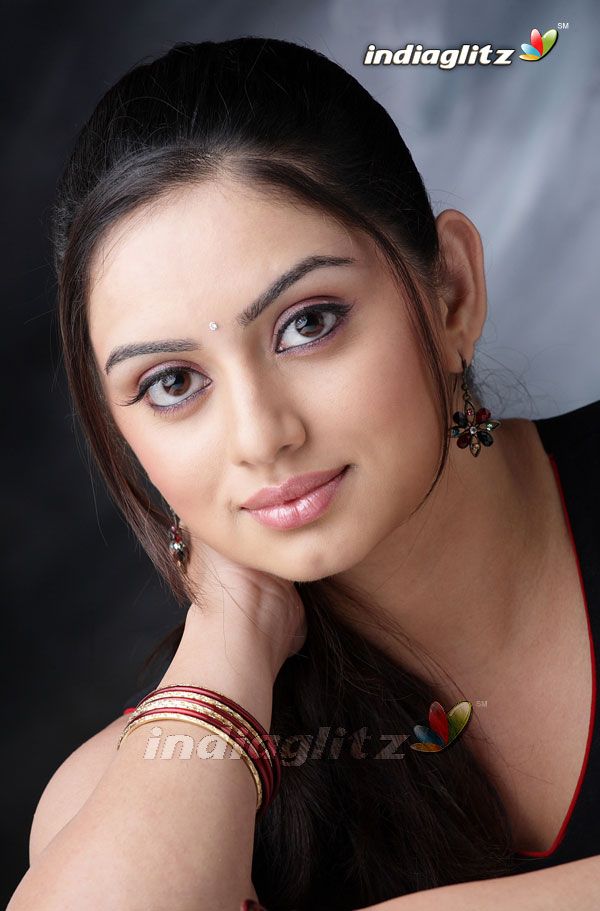 Shruti Marathe Is Marathi Actress From Pune Appearing - Sruthi Prakash , HD Wallpaper & Backgrounds