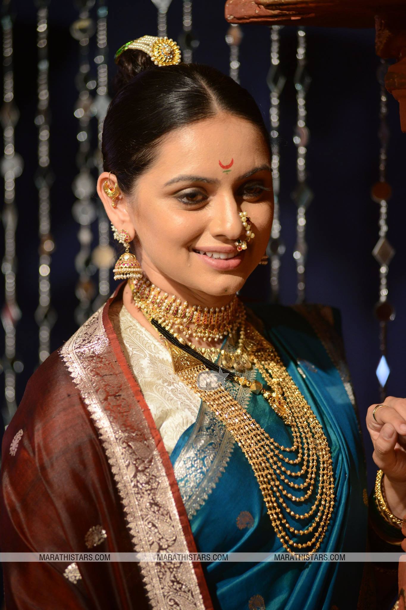 Sambha Marathi Actress Sound Of Music Cast - Shruti Marathe In Rama Madhav , HD Wallpaper & Backgrounds