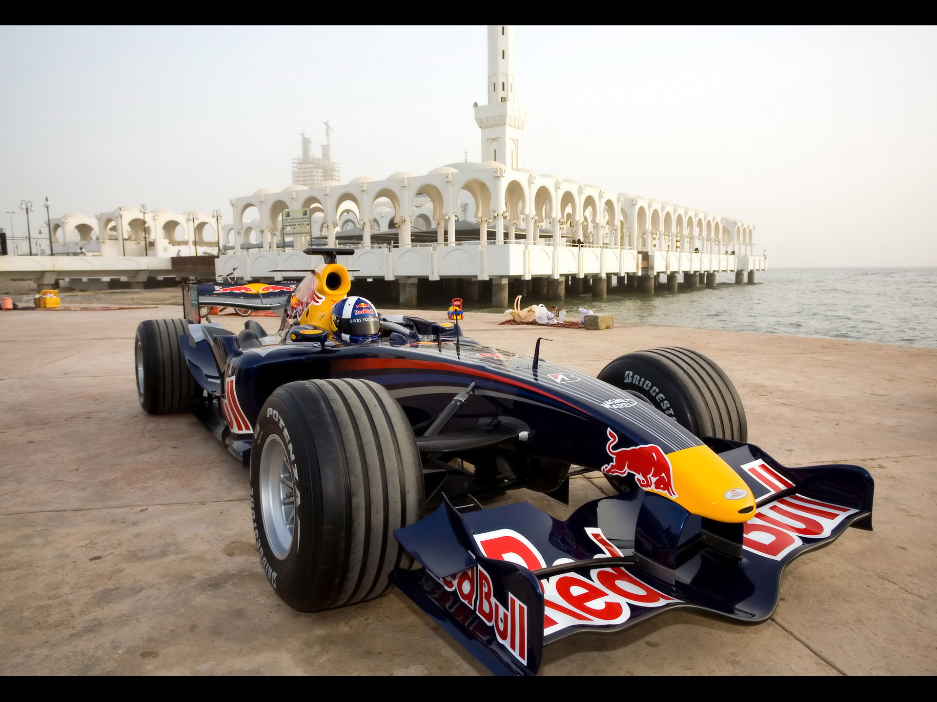 2008 Red Bull Rb4 F1 - Formula 1 Saudi Arabia , HD Wallpaper & Backgrounds