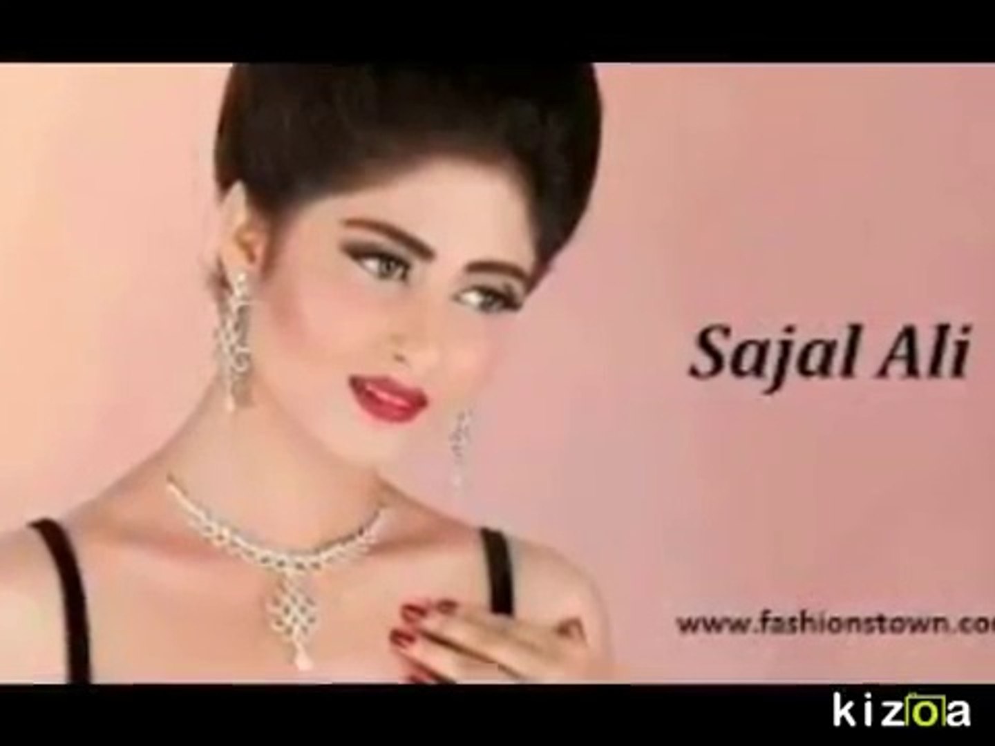 Sajal Ali Figure - Mere Qatil Mere Dildar Maham Dresses , HD Wallpaper & Backgrounds