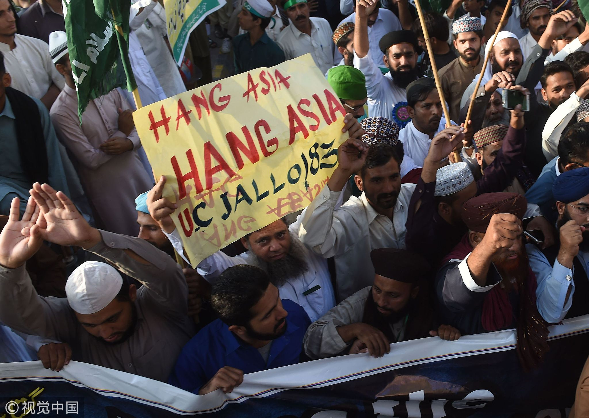 Supporters Of Tehreek E Labaik Ya Rasool Allah, A Hardline - Asia Bibi Protests , HD Wallpaper & Backgrounds