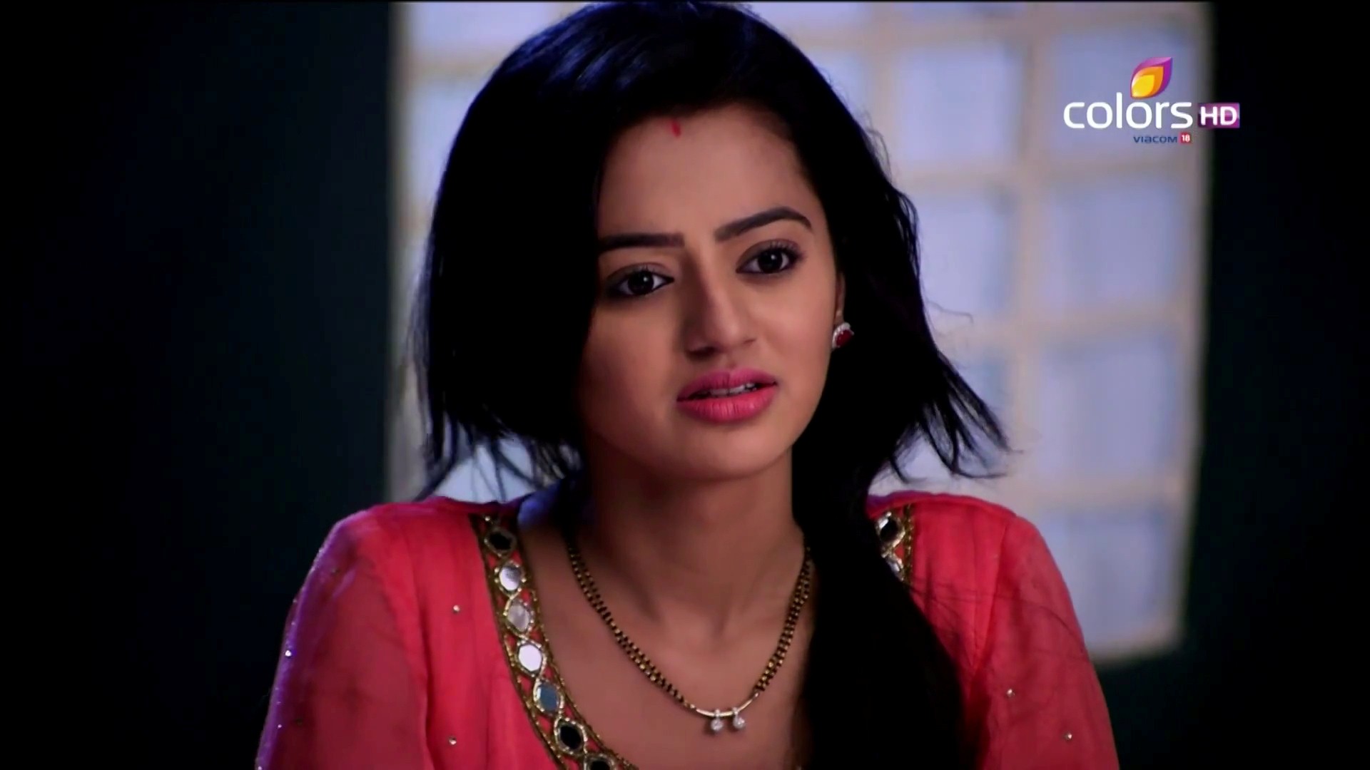 Helly Shah As Swara In Swaragini Tv Serial High Definition - All Colors Tv Serial , HD Wallpaper & Backgrounds