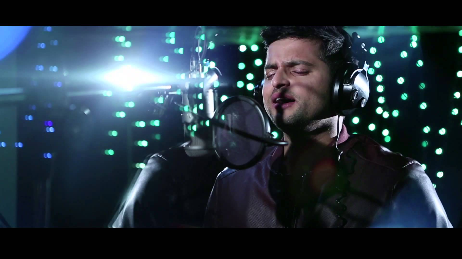 Suresh Raina Sung A Song For Bollywood Movie 'meeruthiya - Suresh Raina Singing , HD Wallpaper & Backgrounds