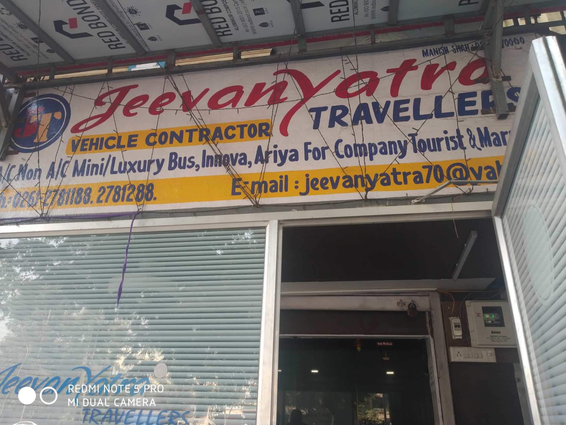 Jeevan Yatra Travellers Photos, Adajan Patiya, Surat - Signage , HD Wallpaper & Backgrounds