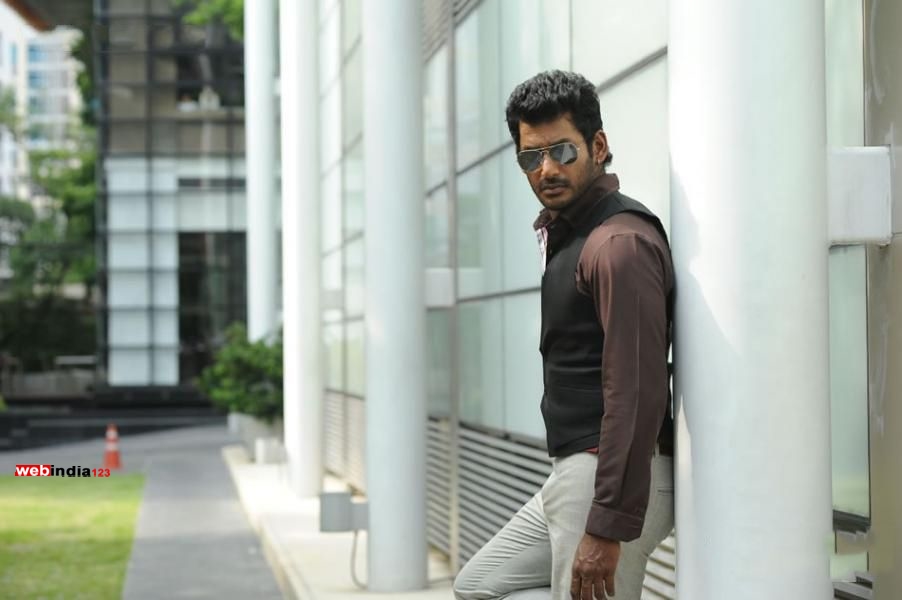 Vishal - Actor Vishal In Suit , HD Wallpaper & Backgrounds