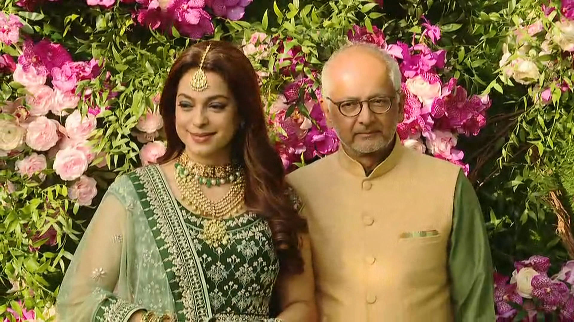Reliance Chairperson Mukesh Ambani And Nita Ambani's - Shloka Mehta Akash Ambani Wedding , HD Wallpaper & Backgrounds
