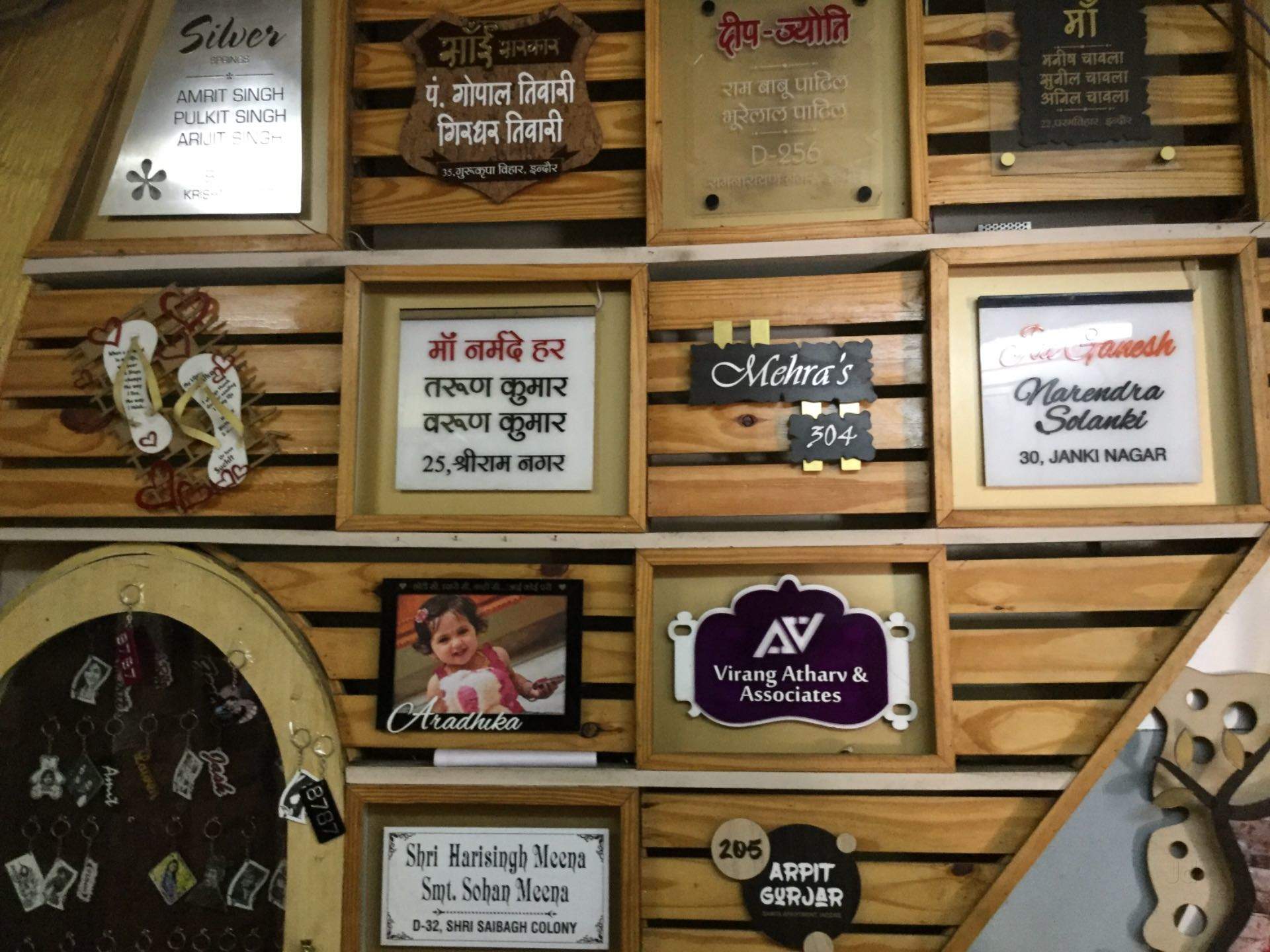 Kashish Gifts Name Plates Photos, Chhawani, Indore- - Plank , HD Wallpaper & Backgrounds