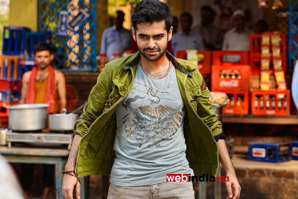 Shivam Name Wallpaper Hd - Shivam Ram Pothineni Hd , HD Wallpaper & Backgrounds