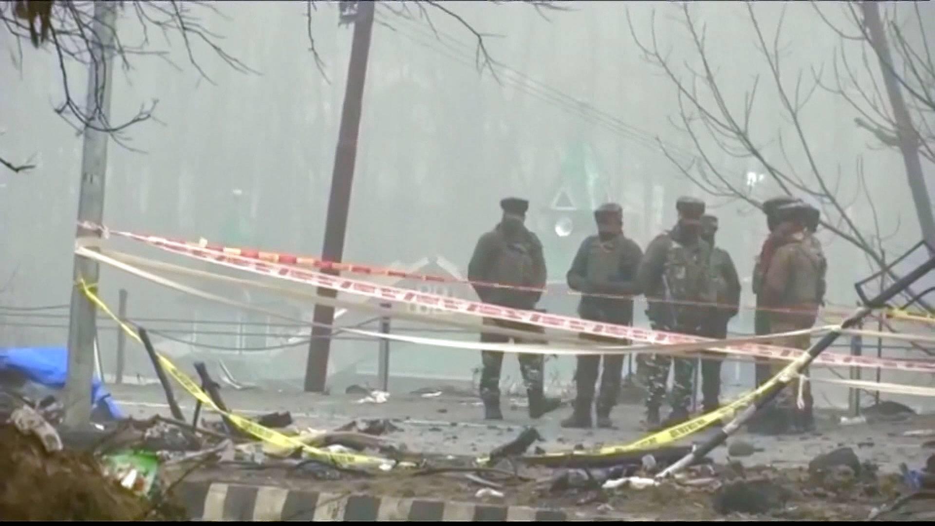 Nine Killed In Kashmir Gun Battle Days After Deadly - Suspension Bridge , HD Wallpaper & Backgrounds