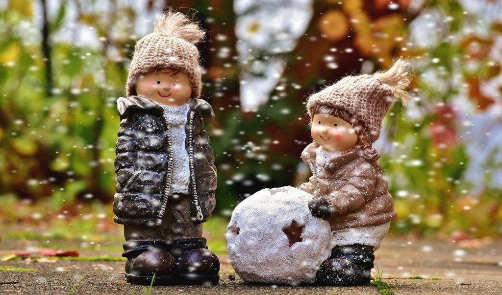 Cute Pics For Whatsapp Dp - Boy And Girl Christmas Figures , HD Wallpaper & Backgrounds