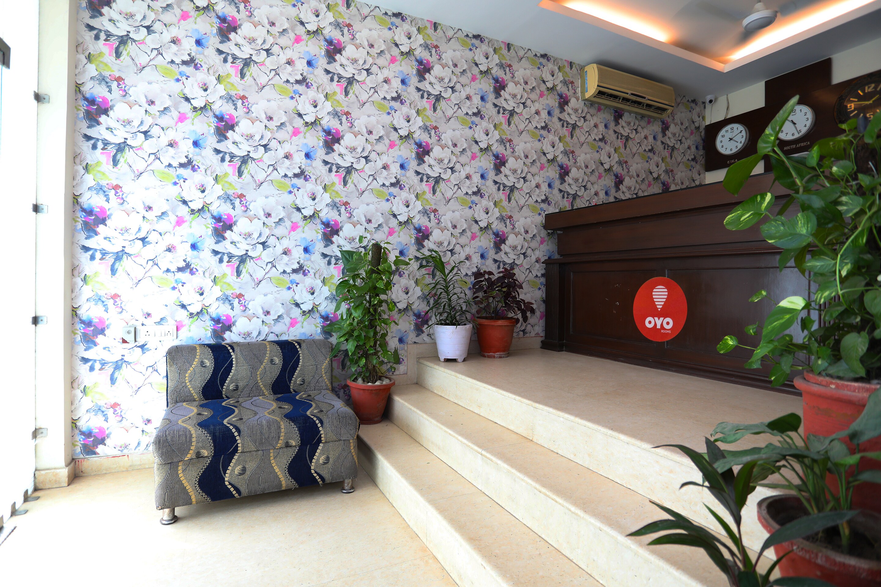 Oyo 9300 Hotel Sufyan - Living Room , HD Wallpaper & Backgrounds