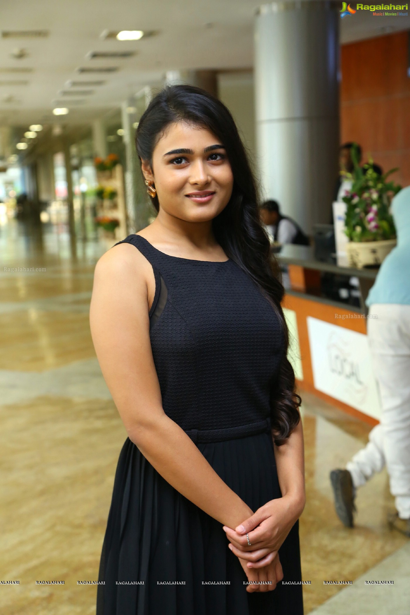 Shalini Pandey - Arjun Reddy Movie Heroine Images Hd , HD Wallpaper & Backgrounds