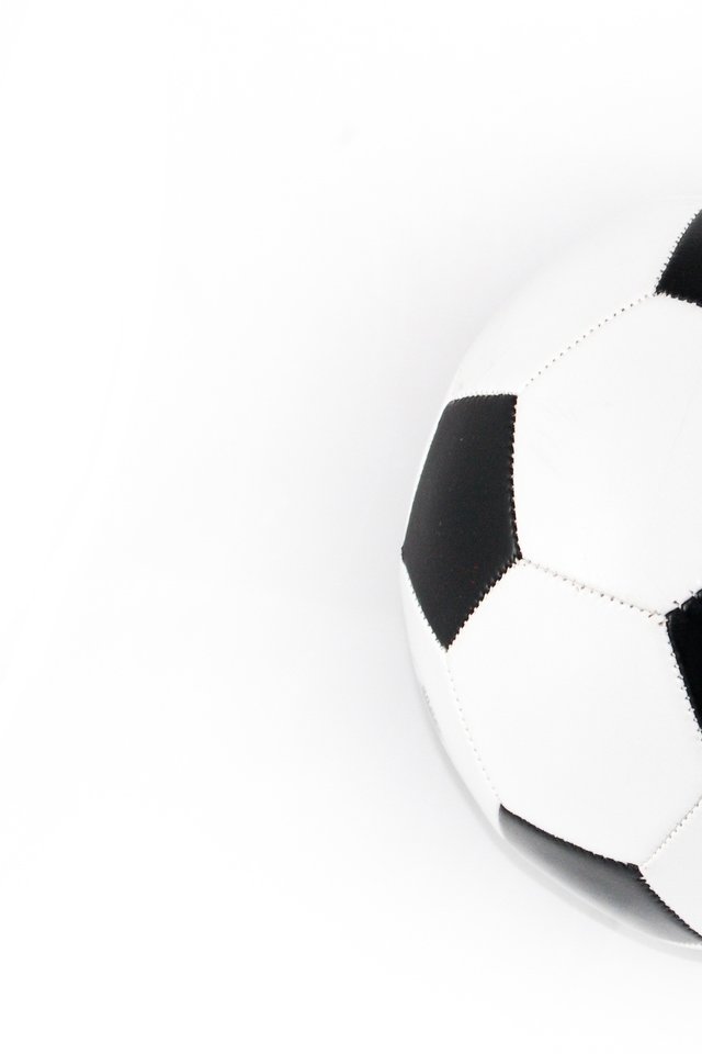 Soccer Ball On White Background - Ipad Wallpaper White Background , HD Wallpaper & Backgrounds