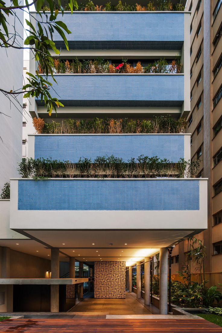 108 Best Edificios Comerciais Residenciais Images On - Edificios Com Terreo Livre , HD Wallpaper & Backgrounds