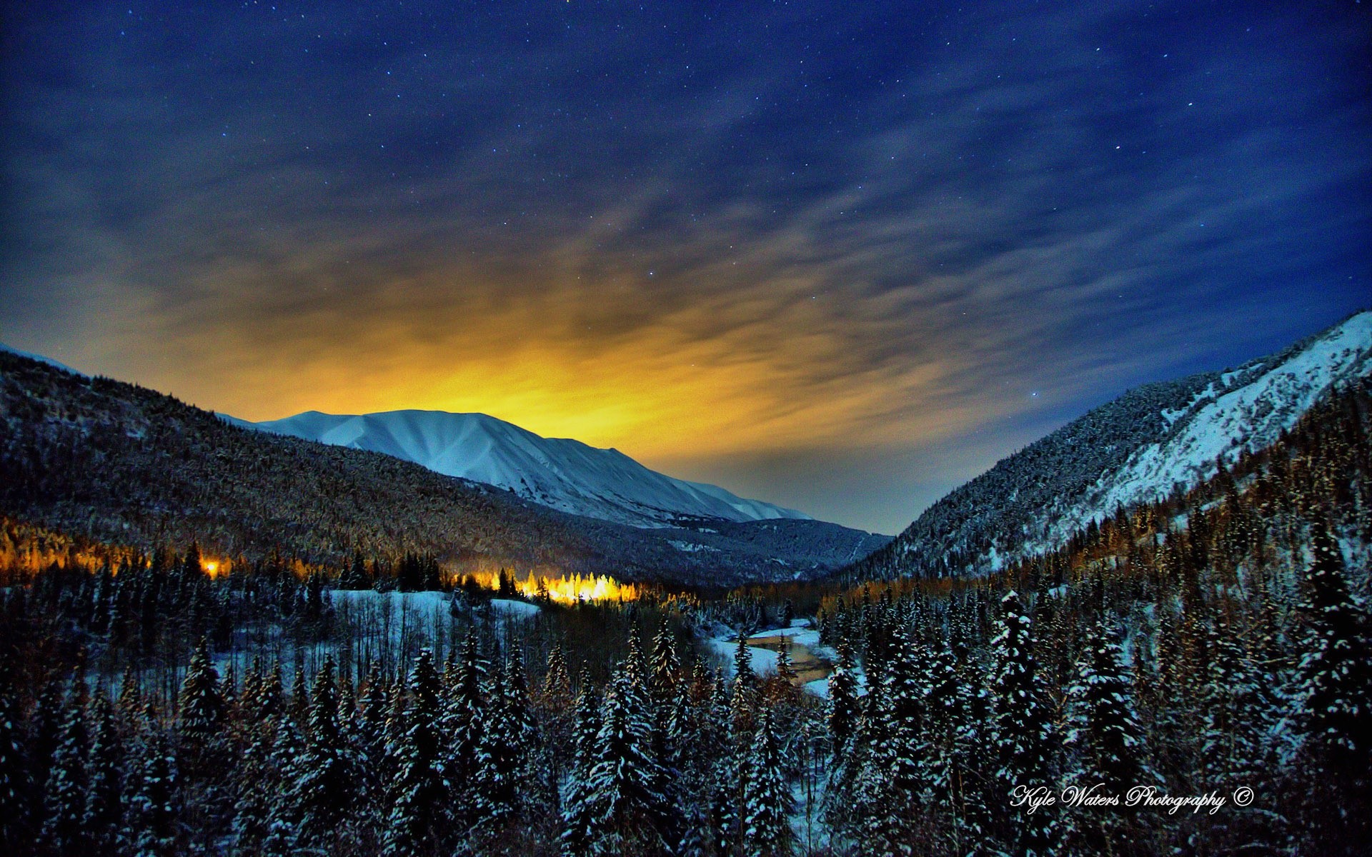 Wallpaper Noches De Invierno En Alaska - Alaska Night , HD Wallpaper & Backgrounds