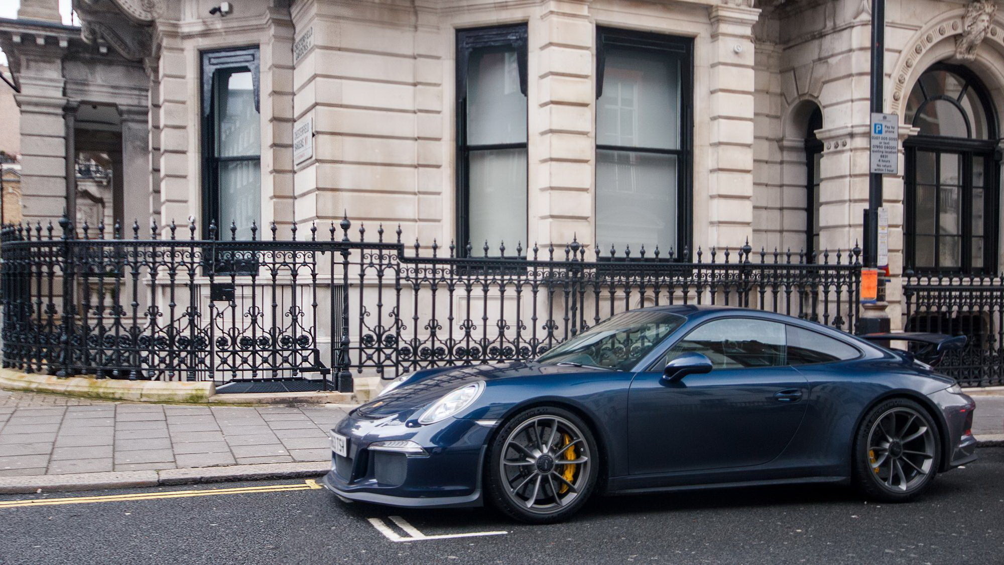 Supercar 991 London Blue Gt3 Porsche 4k Ultra Hd Wallpaper - London Supercar Wallpaper Hd , HD Wallpaper & Backgrounds