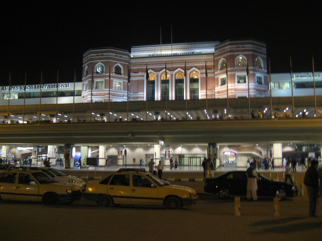 #1 - Allama Iqbal International Airport Night , HD Wallpaper & Backgrounds