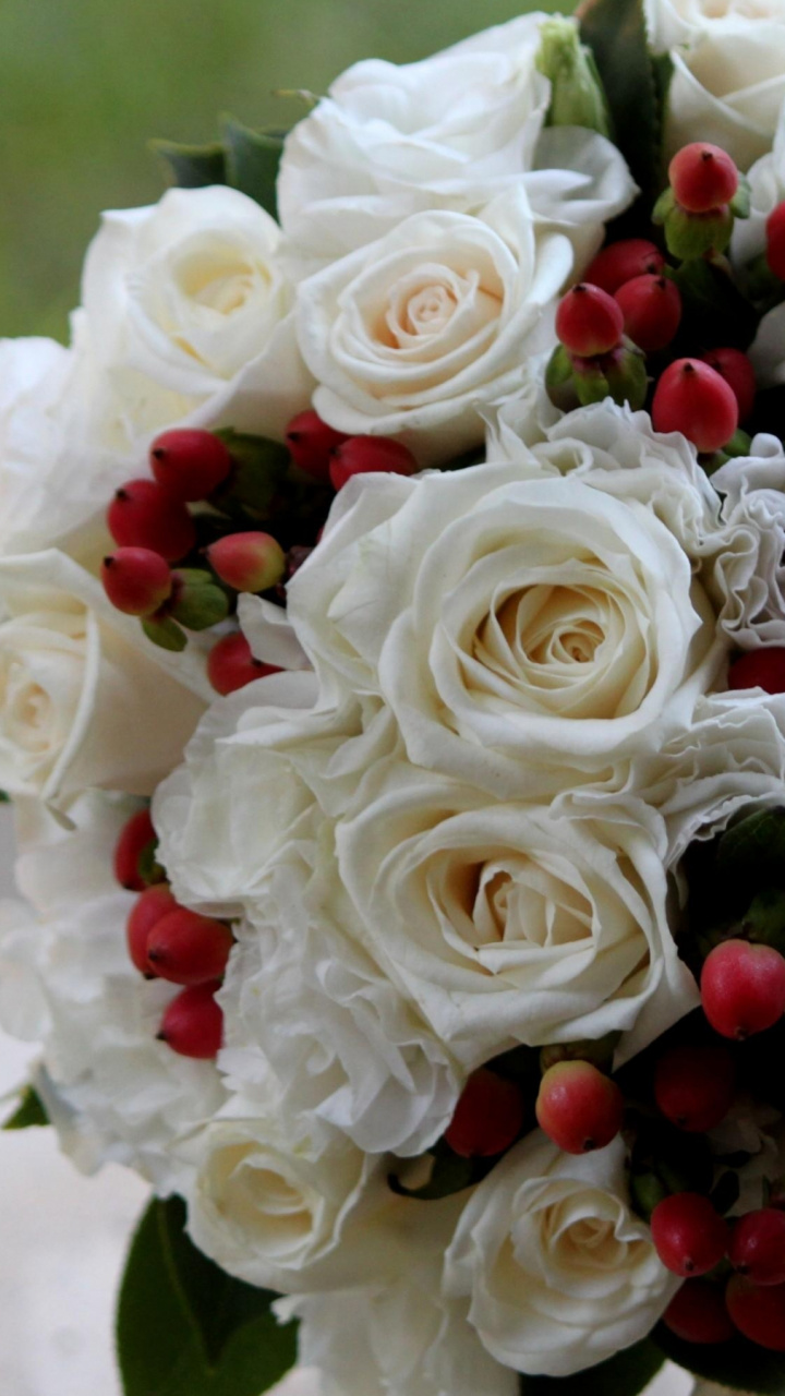 Cut Flowers, Garden Roses, Flower Bouquet, Pink, Rose - Kimppu Pihlajanmarjoista , HD Wallpaper & Backgrounds