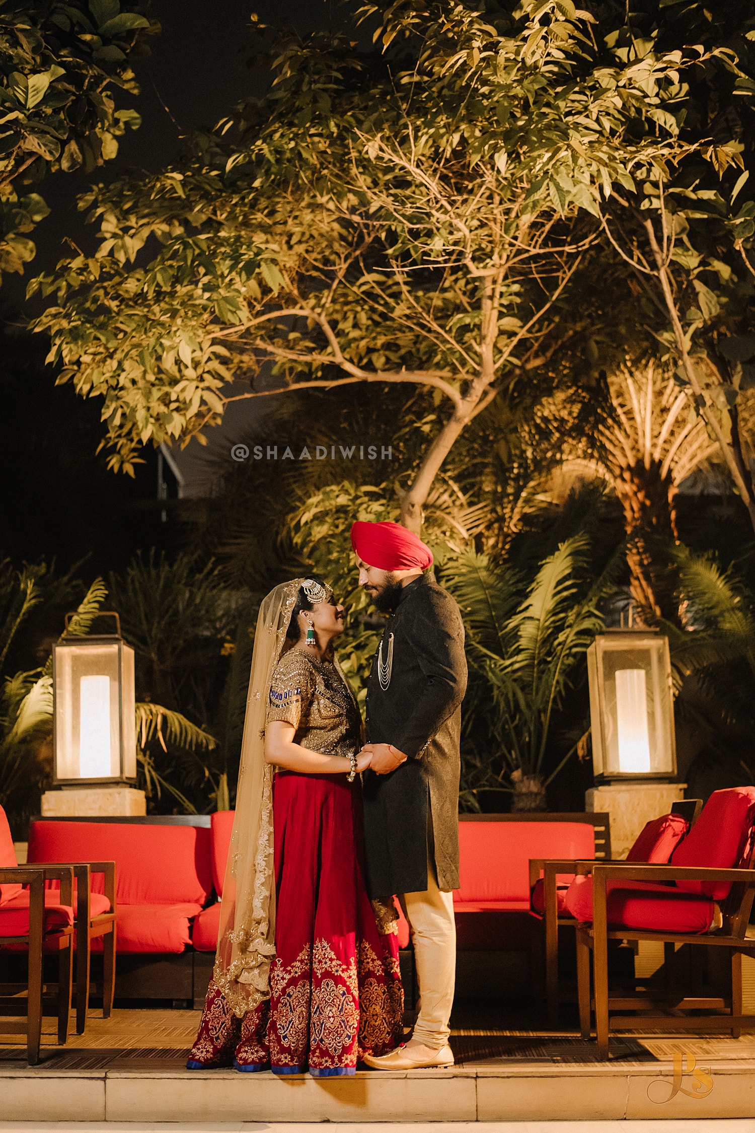 Punjabi Couple Wallpapers Hd Pictures One Hd Wallpaper - Theatrical Scenery , HD Wallpaper & Backgrounds