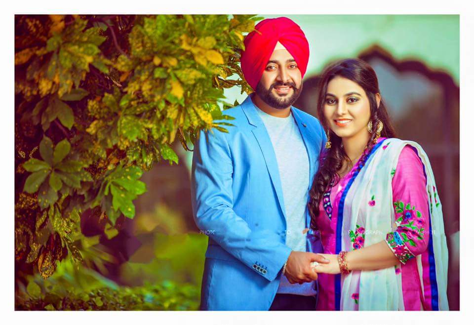 Pre Wedding Pictures Of Punjabi Couples Available In - Punjabi Married Couples , HD Wallpaper & Backgrounds
