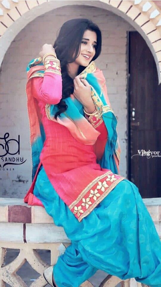 Beautiful Punjabi Actress Kanika Maan Wallapper For - Kanika Mann In Suit Salwar , HD Wallpaper & Backgrounds