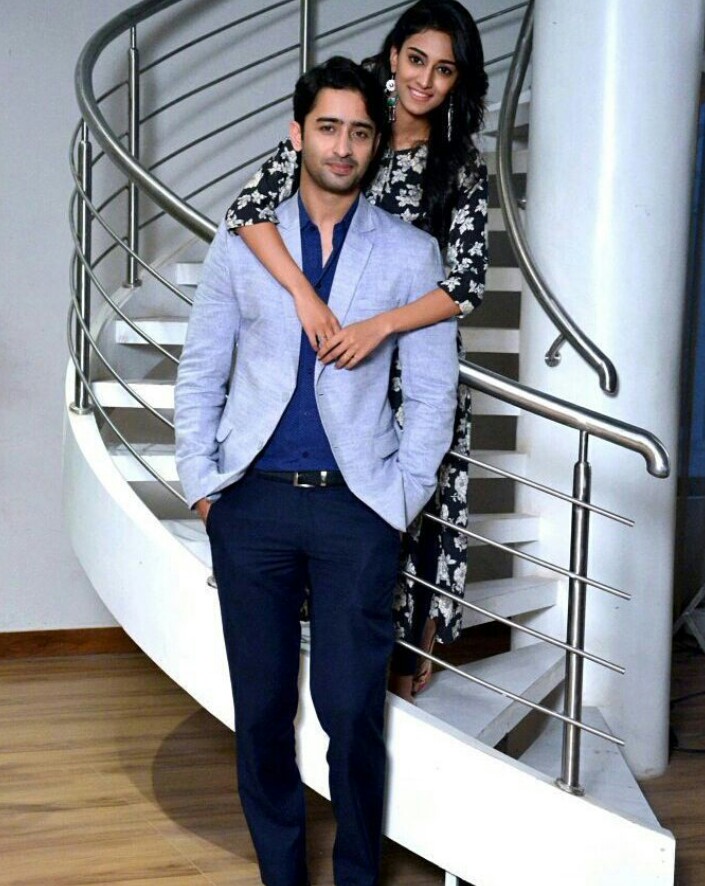 Shaheer Sheikh Erica Fernandes Photos Hd Romantic - Shaheer Sheik And Erica , HD Wallpaper & Backgrounds