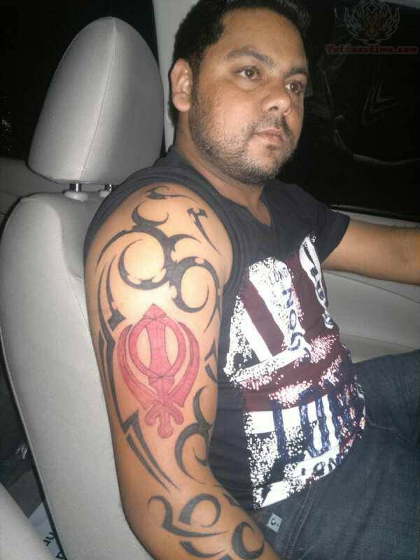 Tribal And Khanda Tattoo On Right Sleeve - Arm Tattoo Punjabi Boy , HD Wallpaper & Backgrounds