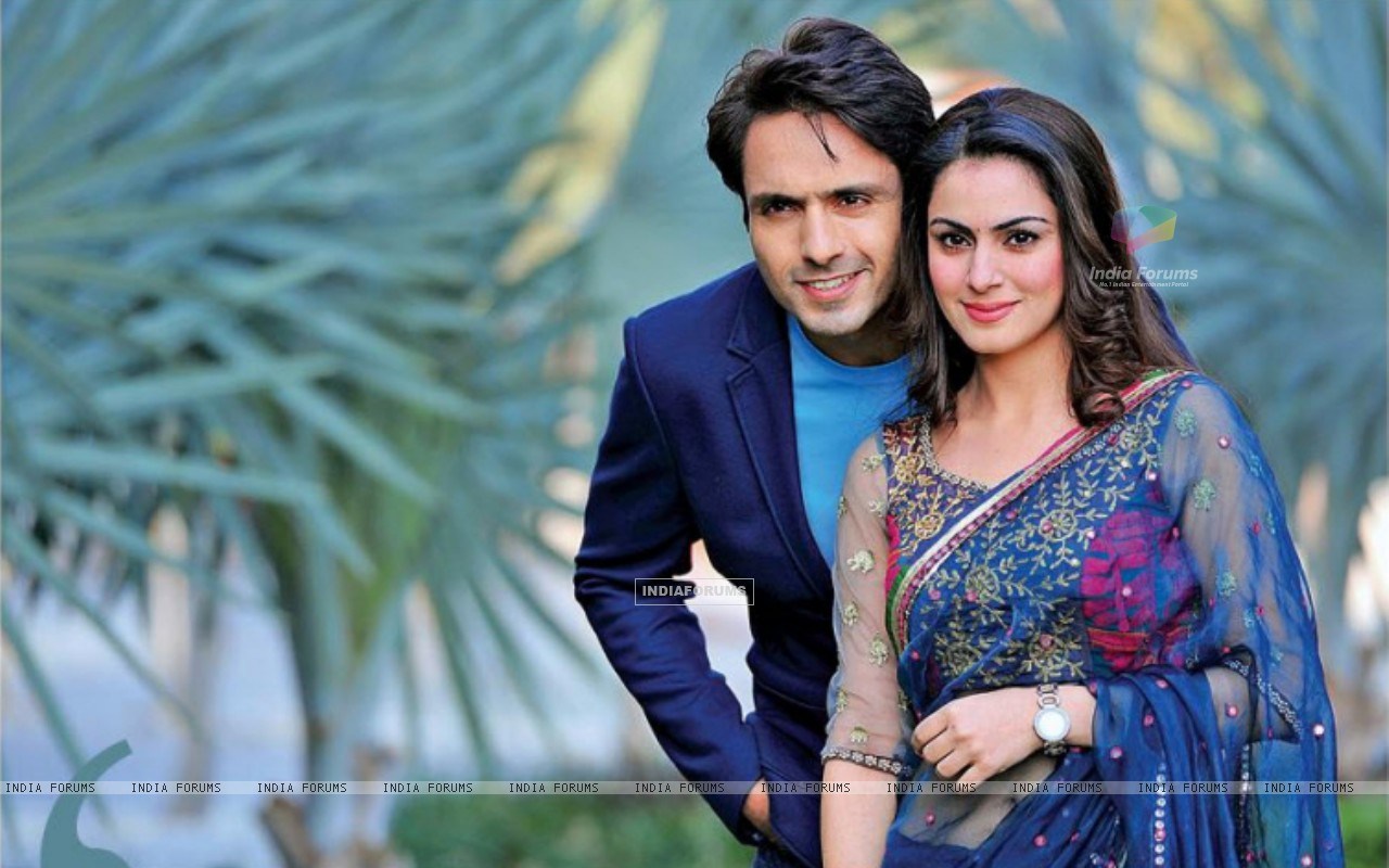 Cute Punjabi Couple Wallpaper Download Shraddha Arya - Shraddha Arya With Husband , HD Wallpaper & Backgrounds