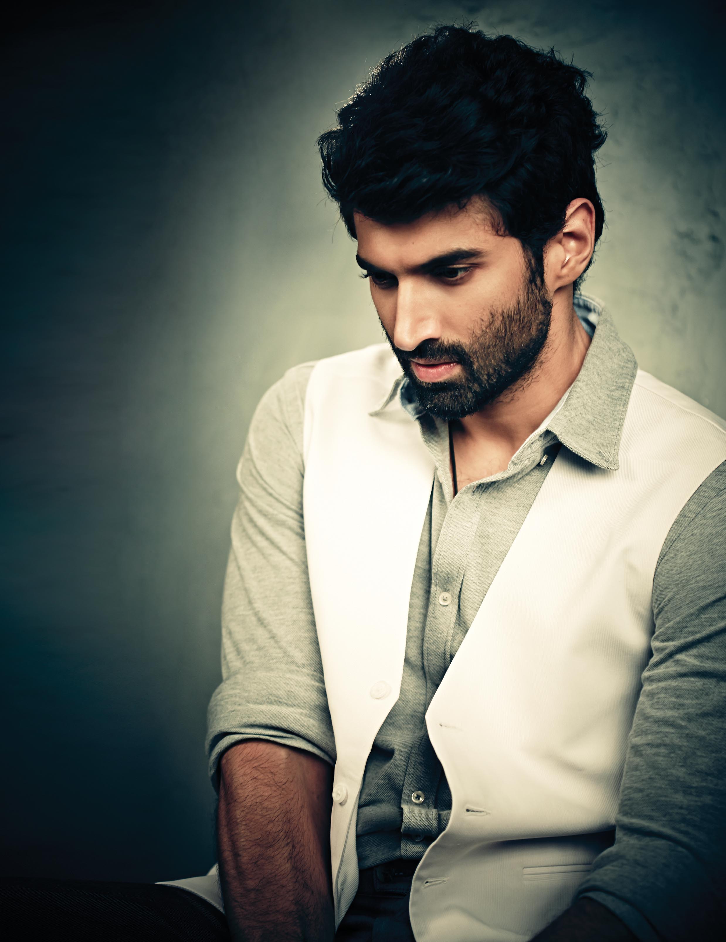 Aditya Wallpaper - Aditya Roy Kapoor , HD Wallpaper & Backgrounds