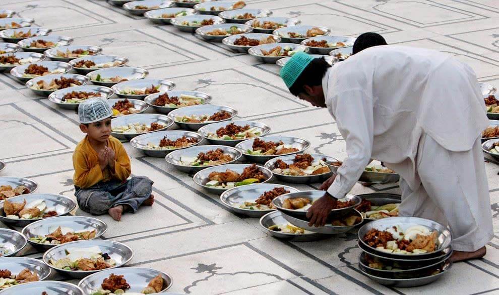 Here Are High Definition Images Of Iftar For You To - Iftar Kids , HD Wallpaper & Backgrounds