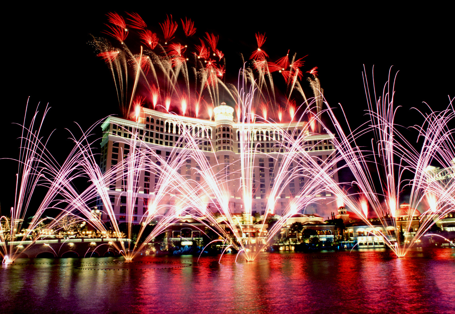 Bellagio Hotel Opening Fireworks - Happy New Year 2019 Las Vegas , HD Wallpaper & Backgrounds