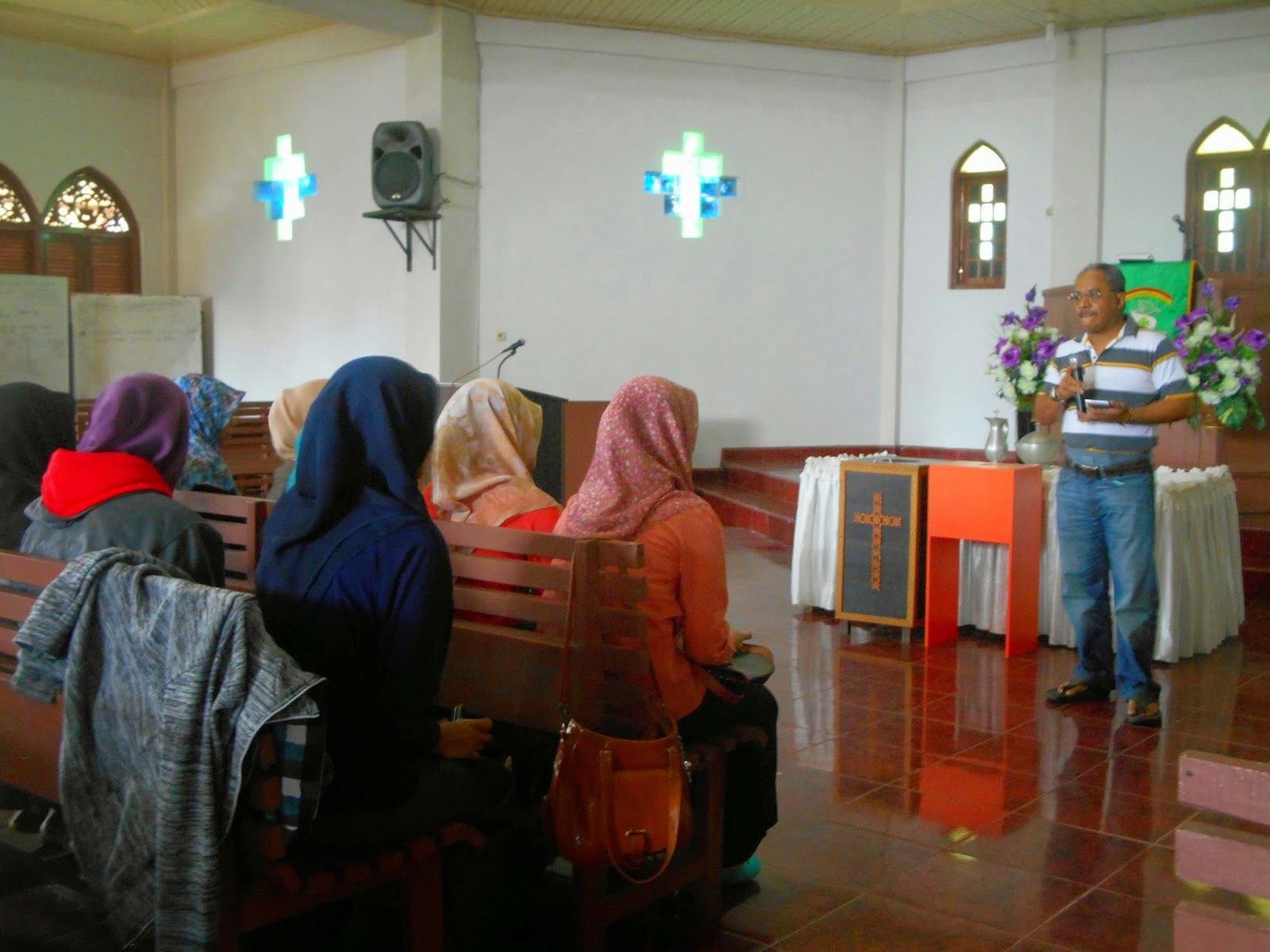 Belajar Di Australia, Dosen Uin Ajak Mahasiswa Ke Gereja - Aceh Church , HD Wallpaper & Backgrounds
