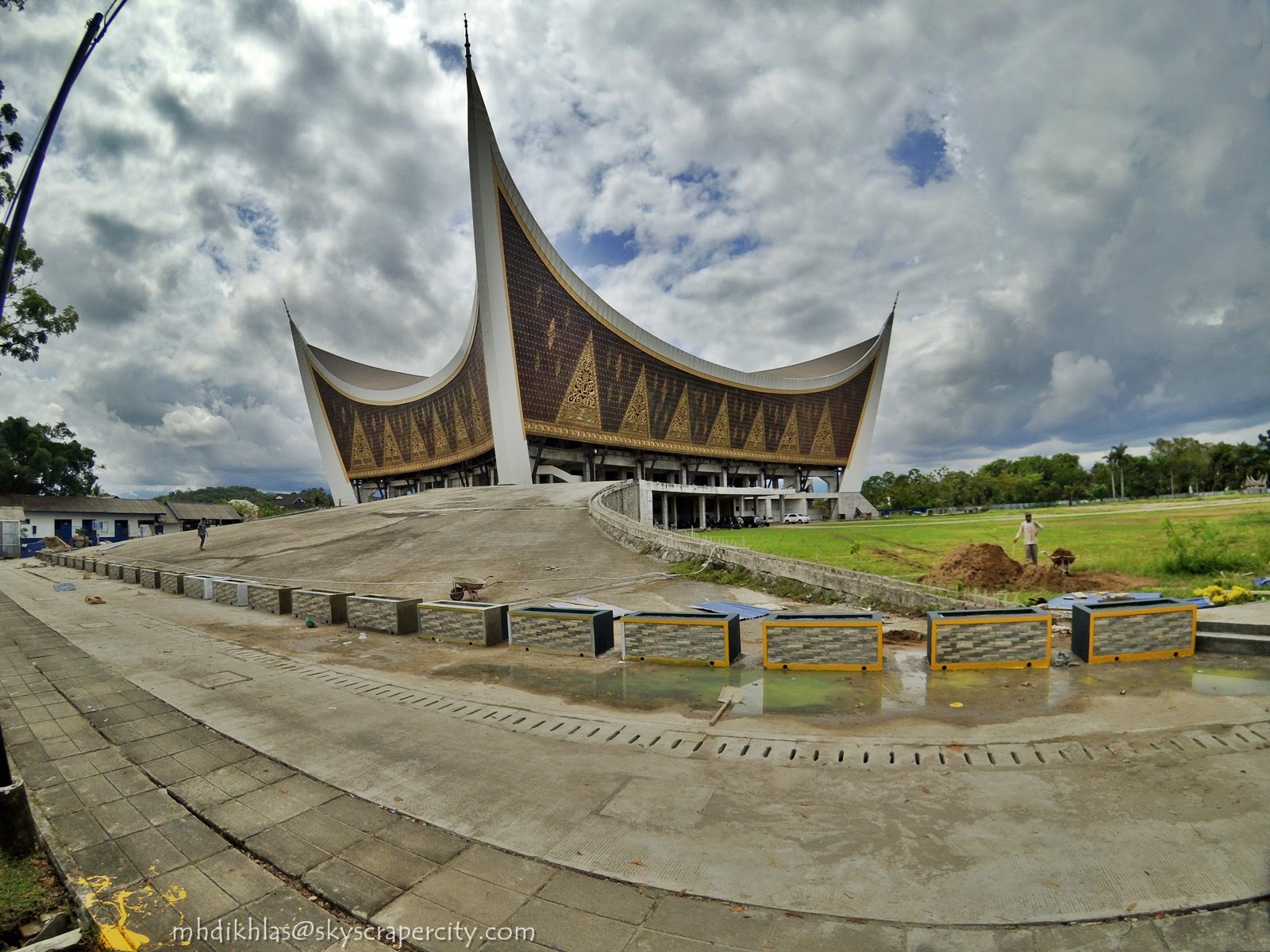 Kartun Hari Ini - Masjid Raya Padang Sumatera Barat , HD Wallpaper & Backgrounds