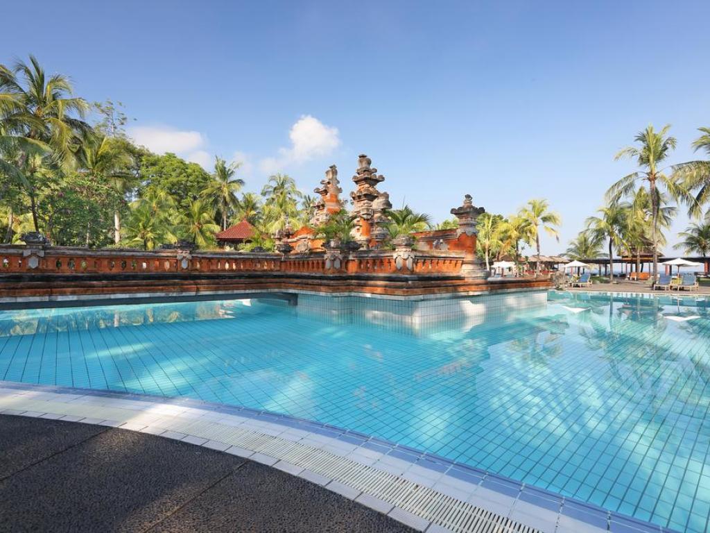 Swimming Pool - Bintang Bali Resort , HD Wallpaper & Backgrounds