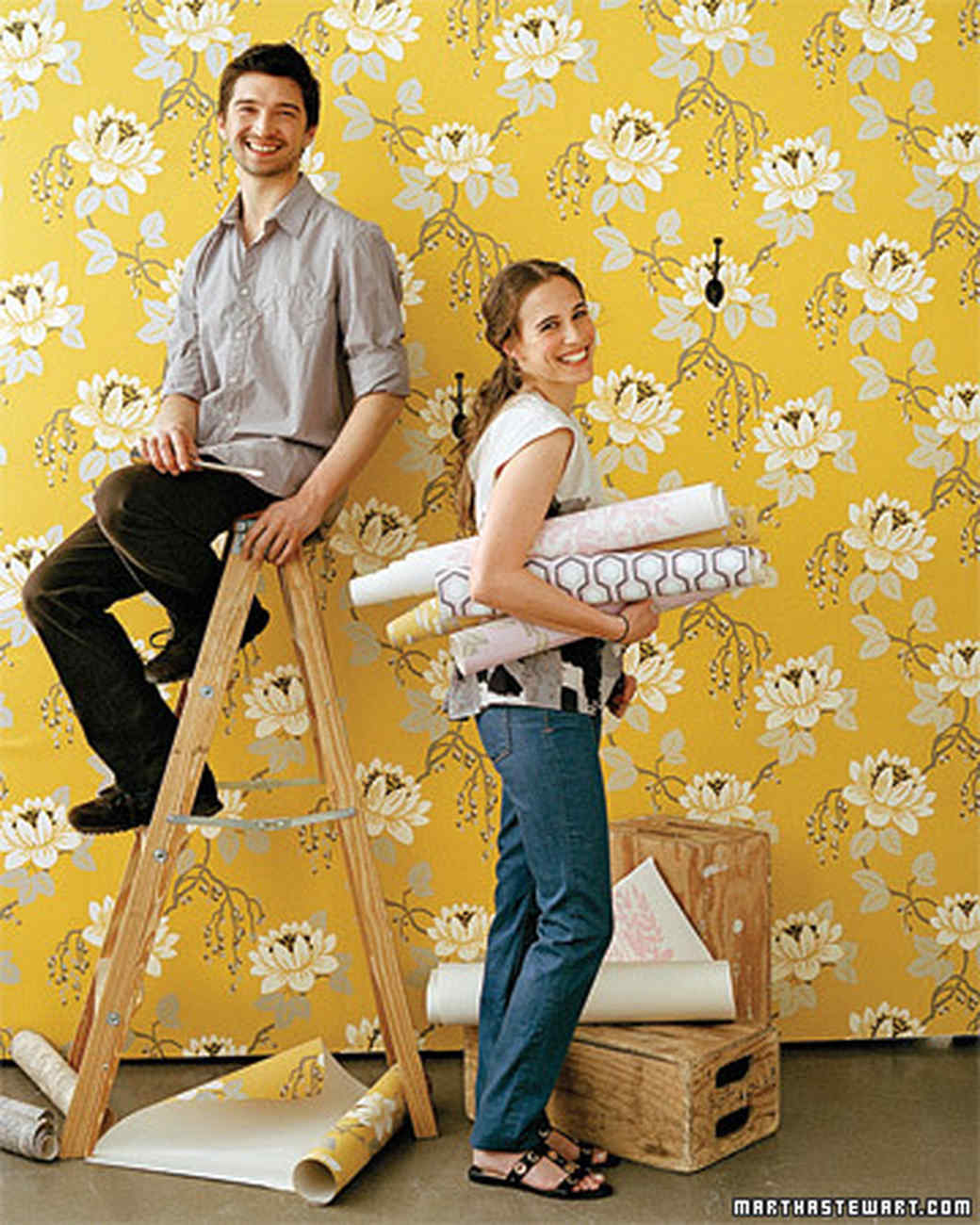 Installing Wallpaper - Martha Stewart , HD Wallpaper & Backgrounds