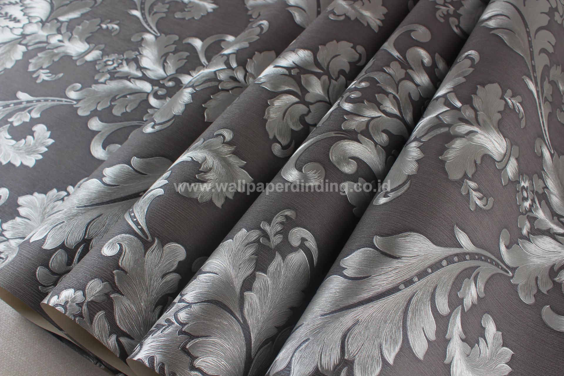 Wallpaper Dinding Batik Abu-abu 7801 - Bed Sheet , HD Wallpaper & Backgrounds