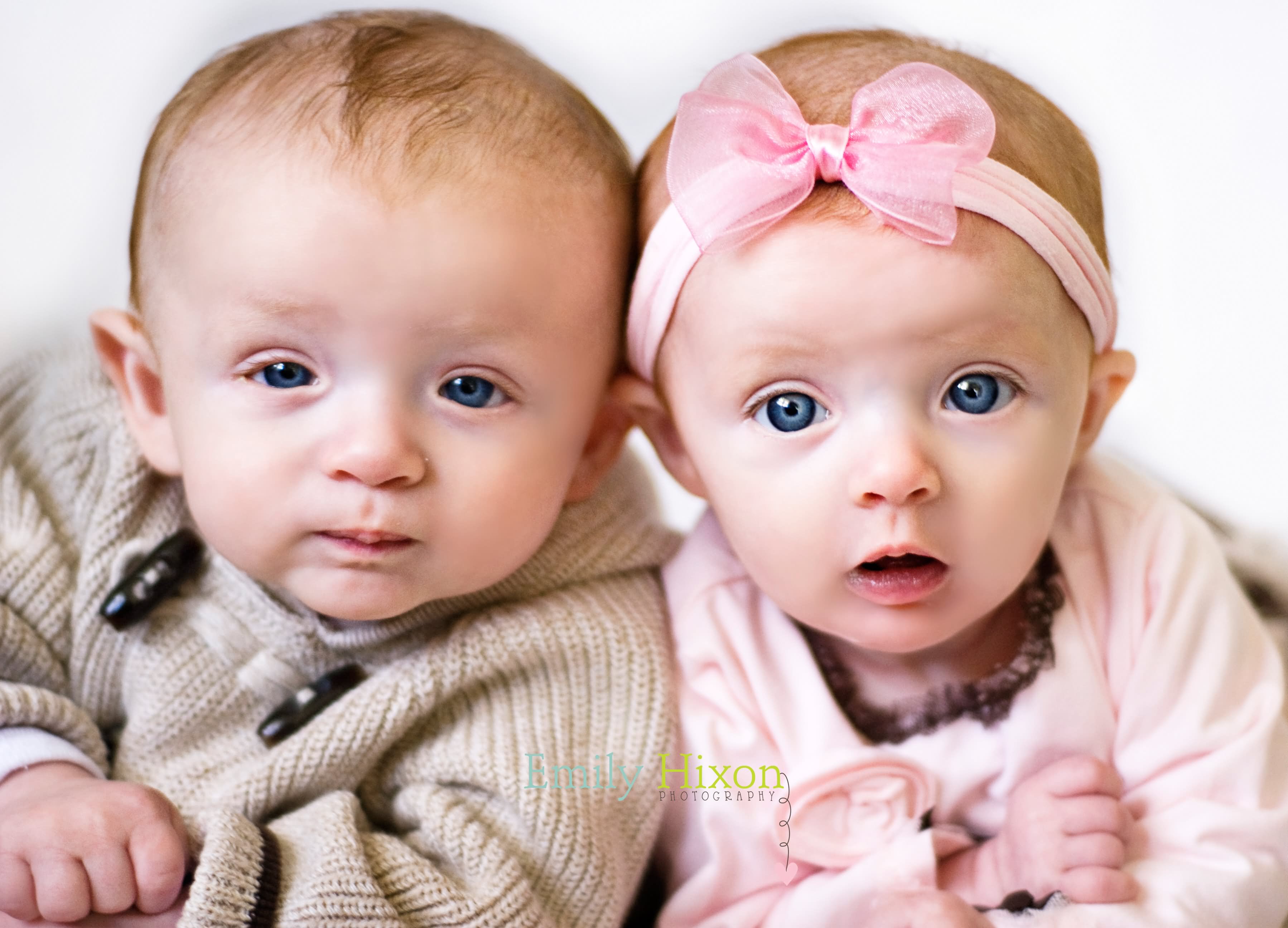 Baby Boy And Girl Twins Picture - Twin Baby , HD Wallpaper & Backgrounds