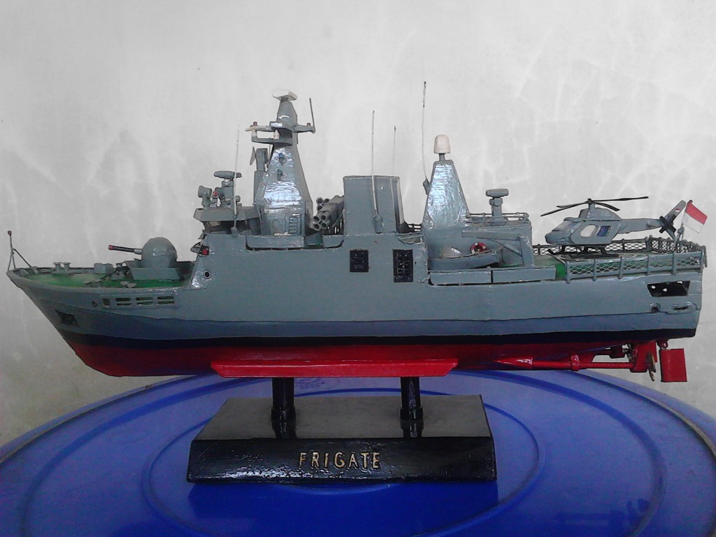Kapal Perang Miniatur Kapal , HD Wallpaper & Backgrounds