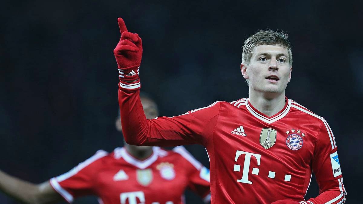 Latest Wallpapers Gallery Of Football Players - Hd Toni Kroos , HD Wallpaper & Backgrounds