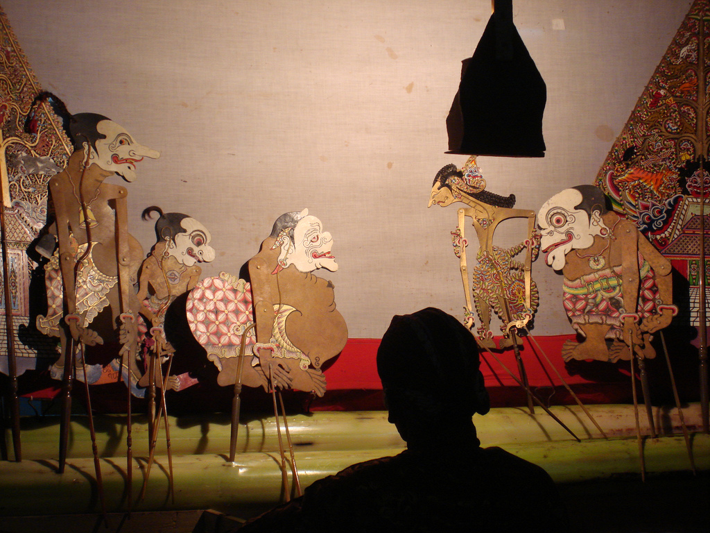 Monolog Story Teller Alias Dalang Wayang Kulit,the - Wayang Kulit Dalang , HD Wallpaper & Backgrounds