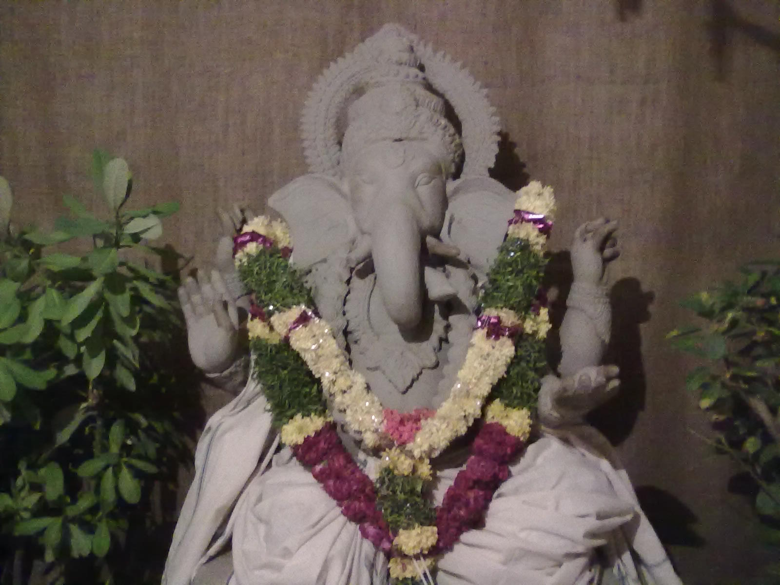Support Clay Ganesha Idols Matti Vinayaka Vigrahalu - Homemade Ganesh Idol Clay , HD Wallpaper & Backgrounds