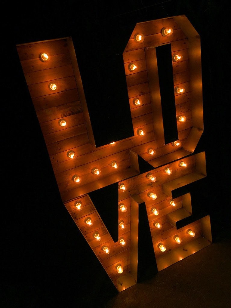 Love Tags - Lighting , HD Wallpaper & Backgrounds