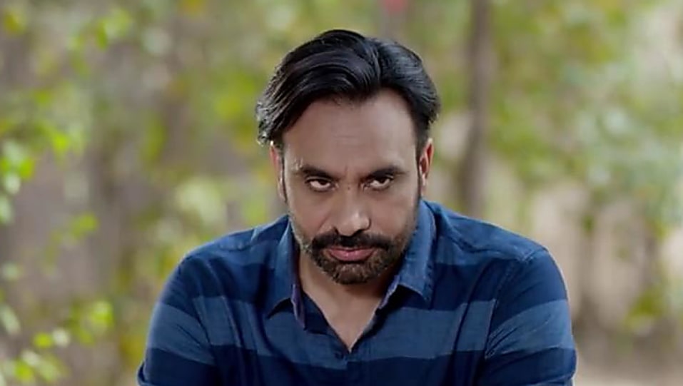 Babbu Maan Brown Sneakers Matching With Look From Online - Human , HD Wallpaper & Backgrounds